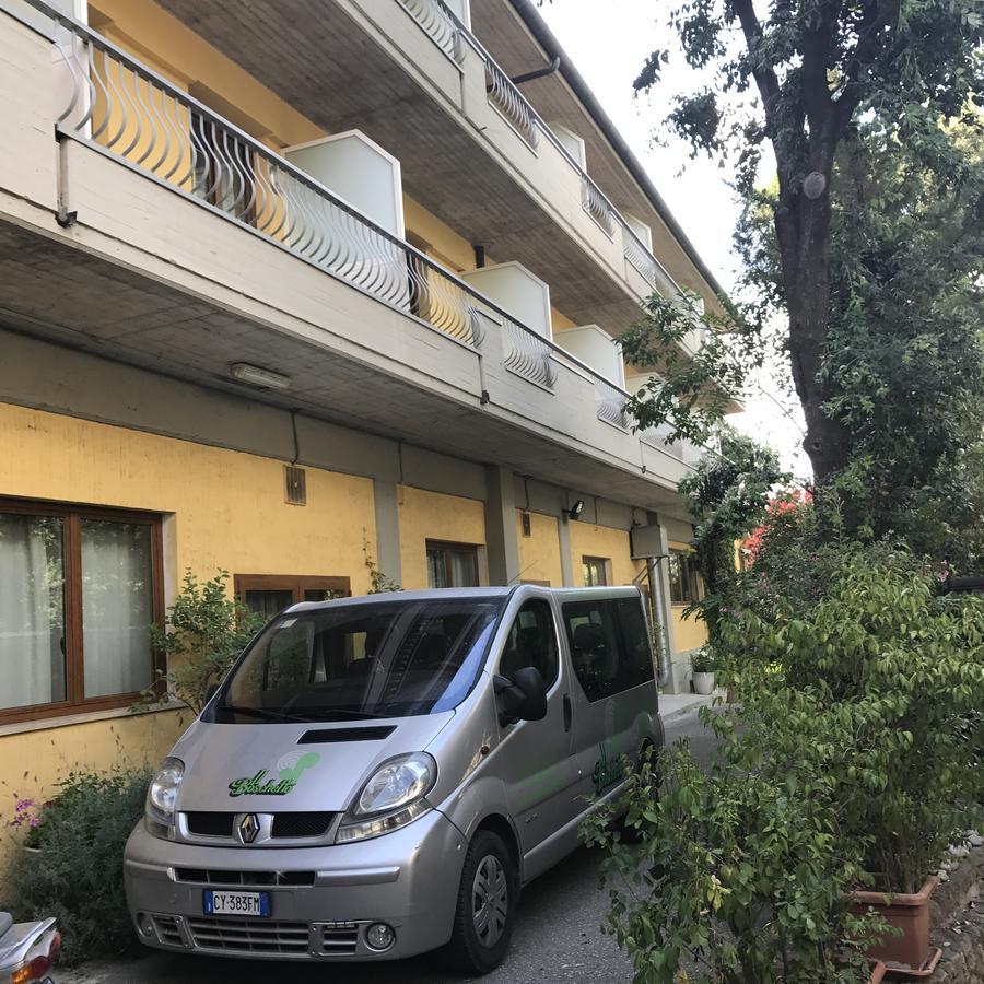 Hotel Ristorante il boschetto Città di Castello Esterno foto